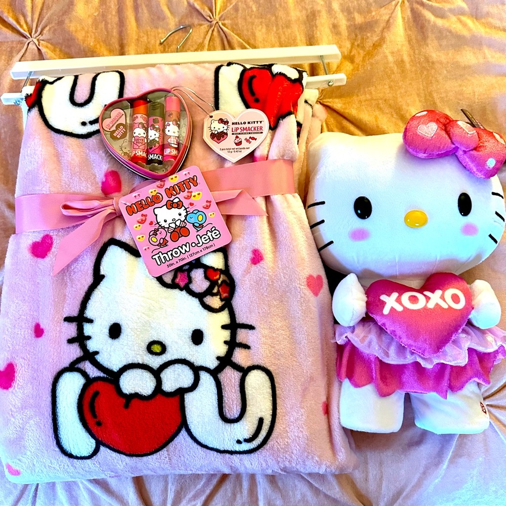Hello Kitty Valentines Bundle